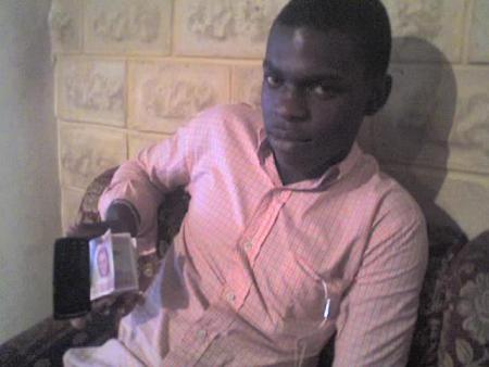 v3 ma main mais ne te fache pas